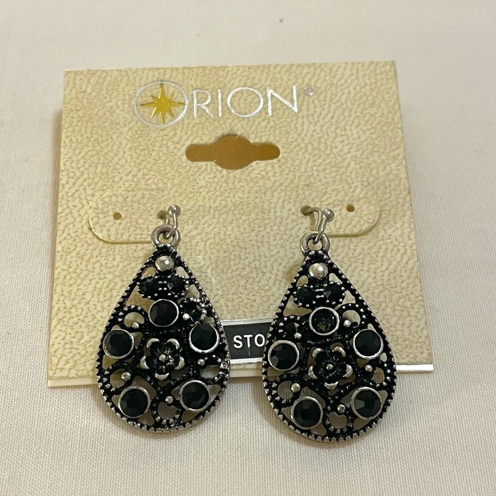 Black Glass Stone Drop Earrings
